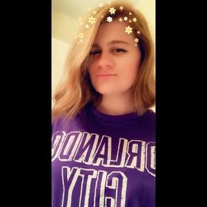 Meet your Posher, Danielle